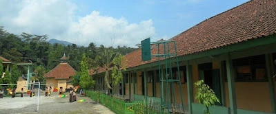 SMP BU PAGUYANGAN