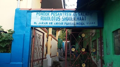 Pondok Pesantren Putri Roudlotus Shoolichaat