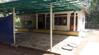 Mushola Raudhatul Hikmah