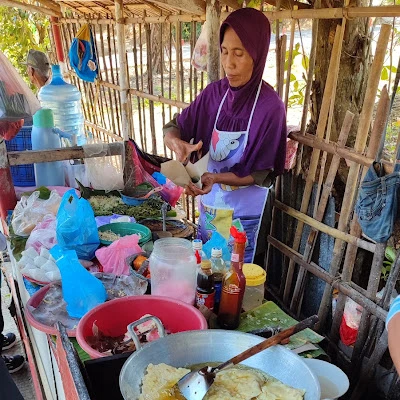 WARUNG MAKAN PADA MARA