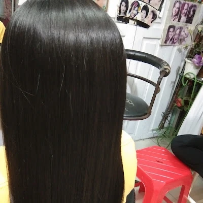 Revo Nada Salon