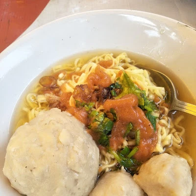 MIE BASO & AYAM CAHAYA