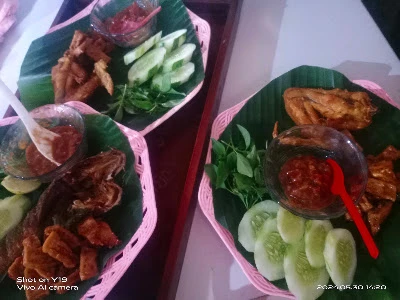 Warung nasi mba Nia berkah lancar
