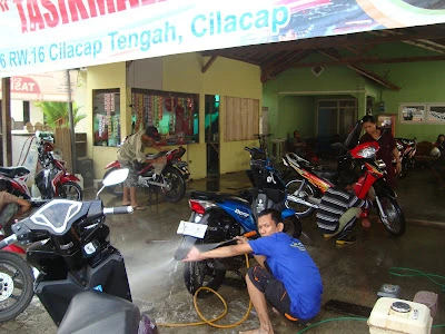 Cucian Motor Tasik