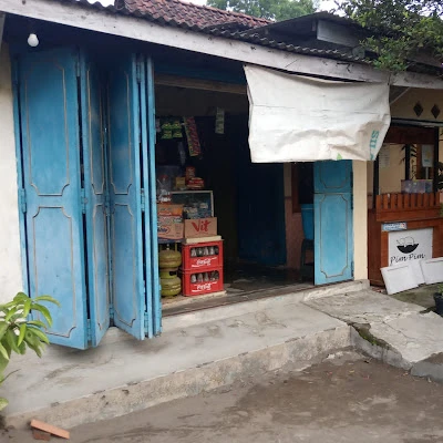 Toko pojok Bu puput