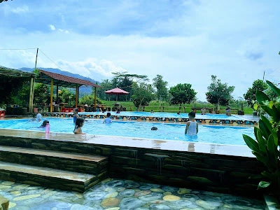 Kolam Renang Umah Sawah Kalisengge Gumelem Wetan