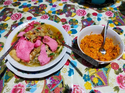 Warung Soto & Mie Ayam Om SantoBrewok