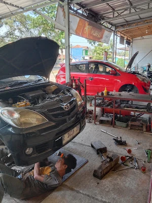 WERRU AUTO Service 2 Bengkel specialist Kaki Kaki Mobil