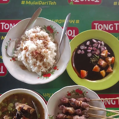 Café & Resto Sate Kraton Bpk. Raden