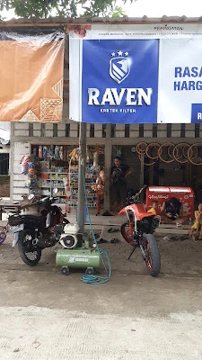 Toko Arlitha dan bengkel sepeda
