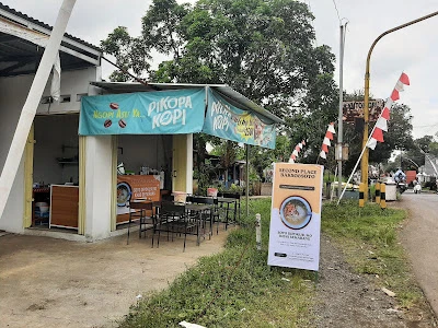 Soto khas Semarang Dipokusumo Second Place. Kalikajar