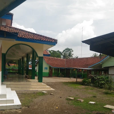 Gedung Kelas 3, 4, 5, 6 MI TARBIYATUL ULUM Sibalung