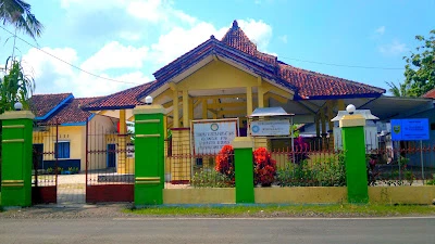 Kantor Kecamatan Ayah
