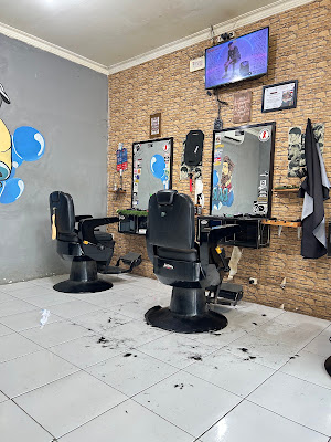 ADA BARBERSHOP SUMAMPIR