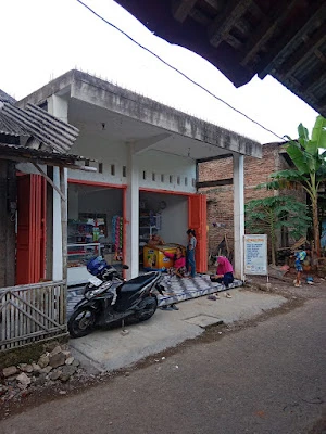 Toko Purwanti