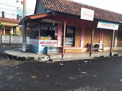 Kios jambal roti putri tunggal