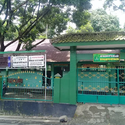 Warung ngarep MI mtg