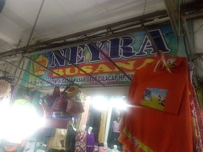 Neyra Busana