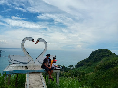 Air Terjun Pantai Surumanis