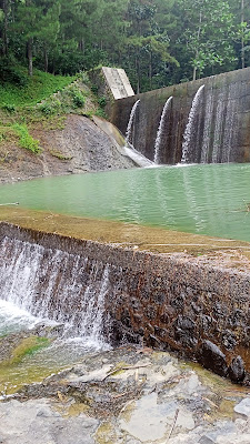 Air Terjun Waduk Sempor