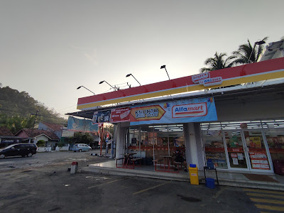 Alfamart Putrapinggan