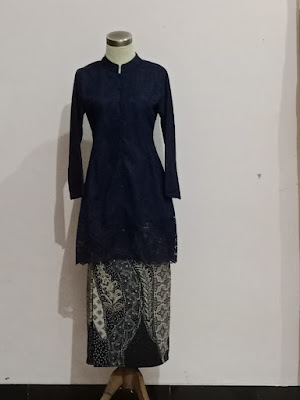 Andri bor /uky penjahit