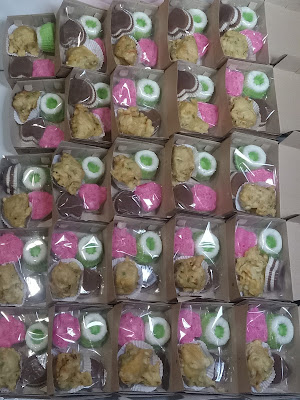Aneka snack Mama Nani