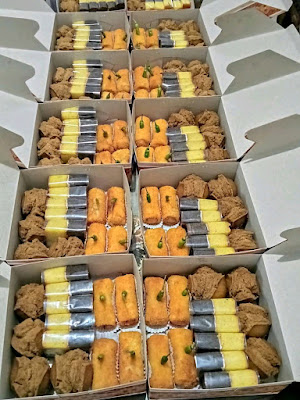 Aneka snack, nasi box, bolu mamah daffa
