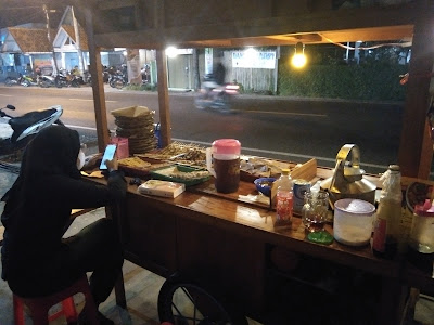 ANGKRINGAN MERDEKA