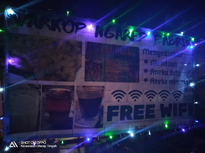 Angkringan ngarep pabrik ( free wifi )