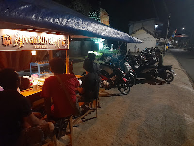 Angkringan Tugu muria