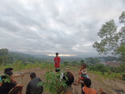 Anjir Sari Peak