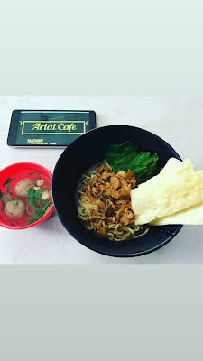 "ARIAL" Mie Yammin & Sate Taichan