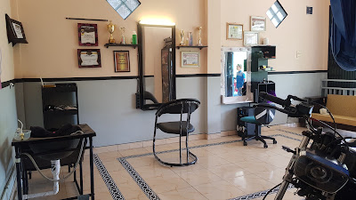 ARSI SALON & MAKE UP