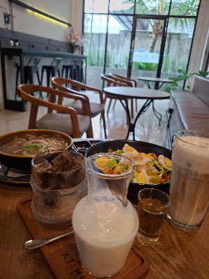 AT NINE Coffee and Space