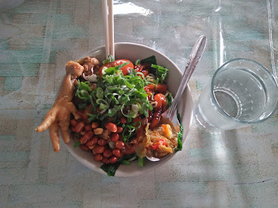 Ayam Dan Bebek Goreng Yu Gosih