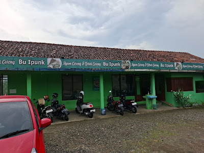 Ayam Goreng & Bebek Goreng Bu Ipung