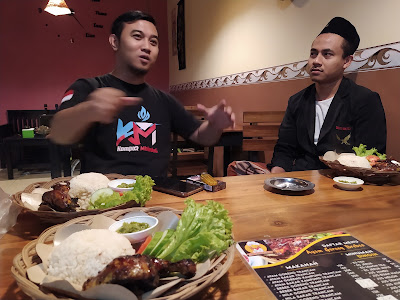 Ayam goreng brebes