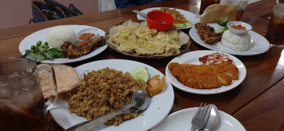 Ayam Goreng Refan