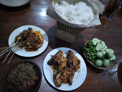 Ayam Goreng Wangon Pak Hafid