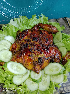 Ayam Penyet Demassy