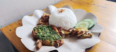 Ayam Penyet Sambel Ijo Ngapak