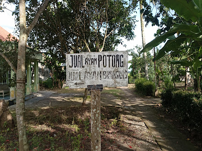 Ayam Potong Tiga Putra (Pak Momo)