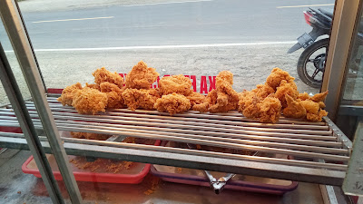 AZKA FRIED CHIKEN #01 ADISANA (DEPAN TOKO BERKAH). Melayani Pesan Antar