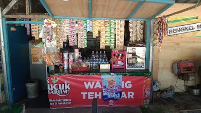 Bengkel dan kedai kopi