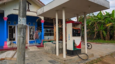 Warung Bi i'i