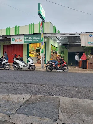 Toko sayur bu sri