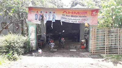 Tempel Ban Motor