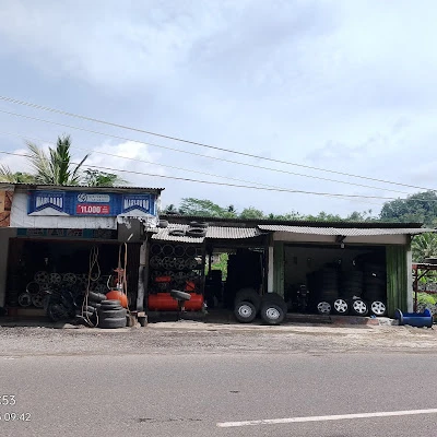 Tambal ban dan bengkel motor pak wanar