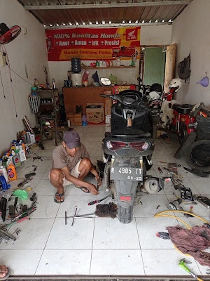 Bengkel Motor Trio Cidro